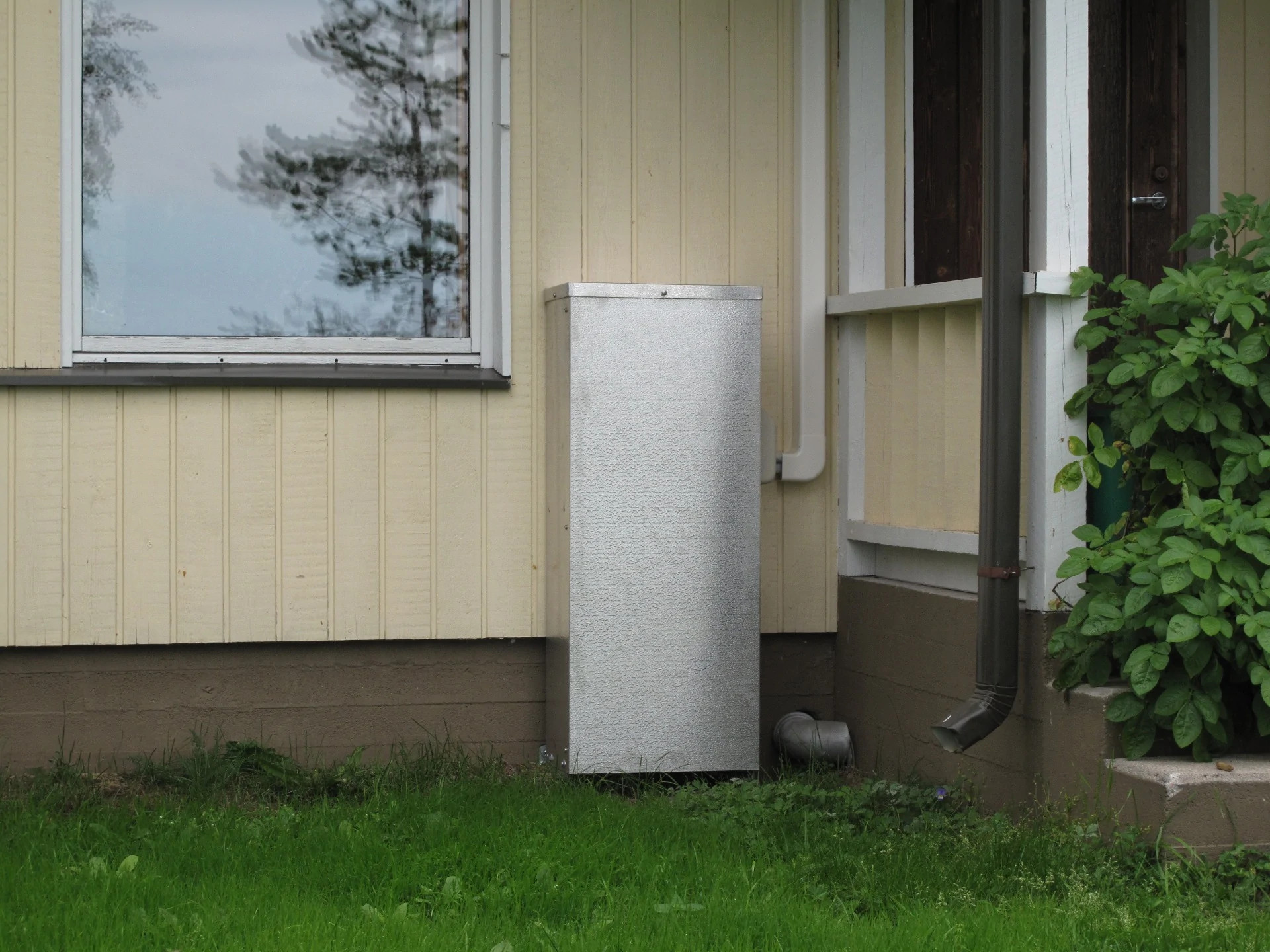 Maa-ilmalämmön ulkoyksikkö